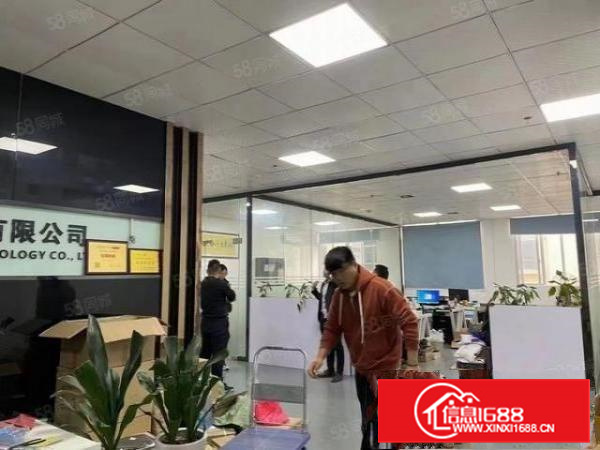 长安乌沙新出楼上650平带装修水电齐全,带玻璃办公室