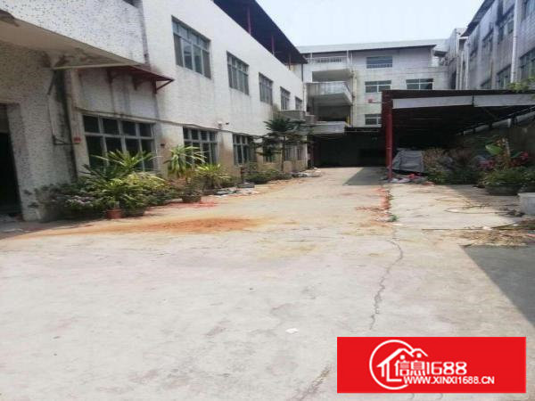 长安厦岗楼上新出600平厂房出租带货梯可进出大货车易招工